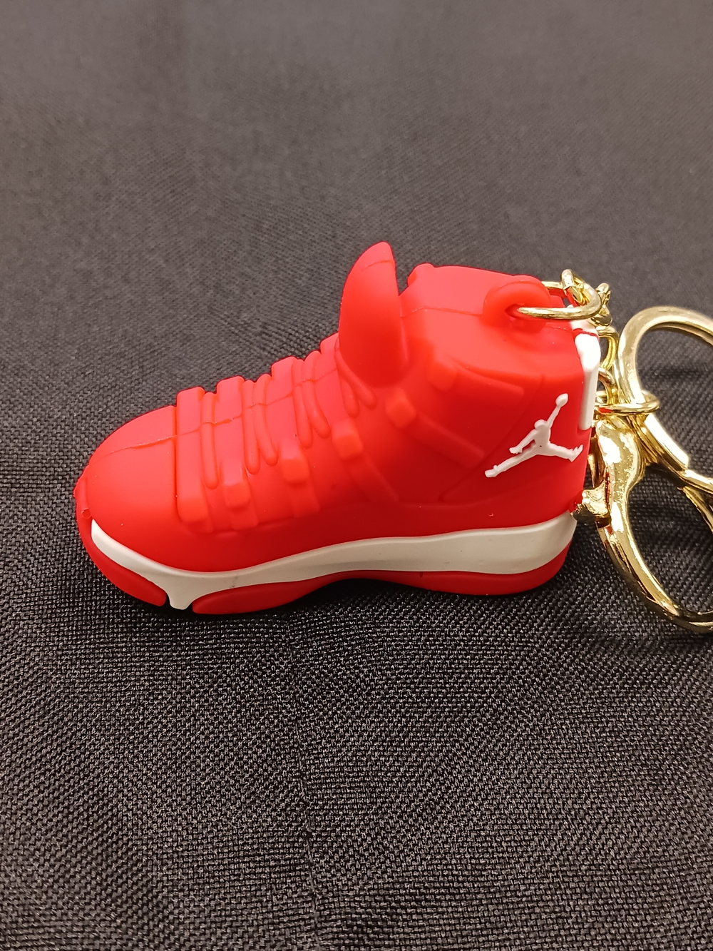 Red Sneaker Keychain - Picture 6 of 7